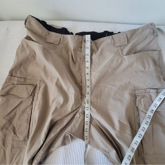 Duluth Trading Men's Relaxed Fit Cargo Pants 3XL x 32 Lightweight - Picture 7 of 10